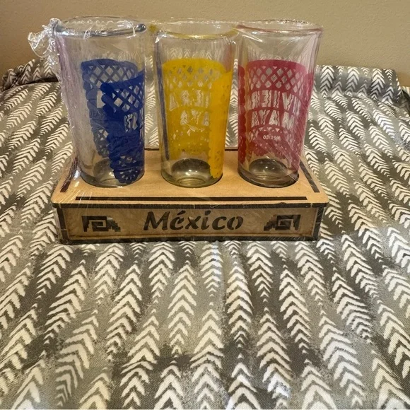 Colorful Glass Set with Holder - Picture 6 of 6